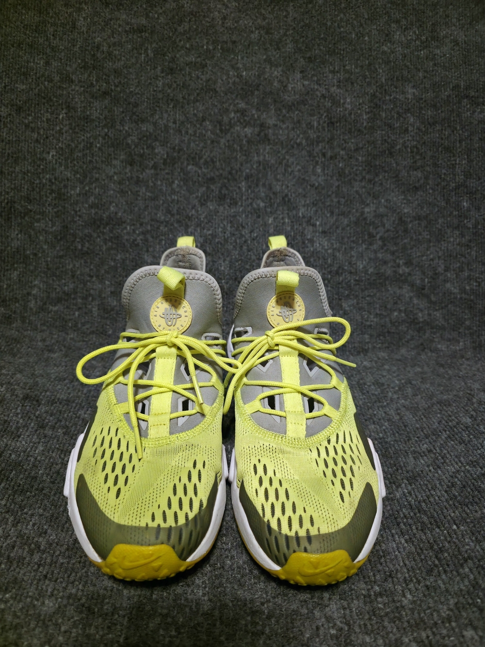 Nike Air Huarache Drift Low Sneakers Men 9.5 US Yellow EUC